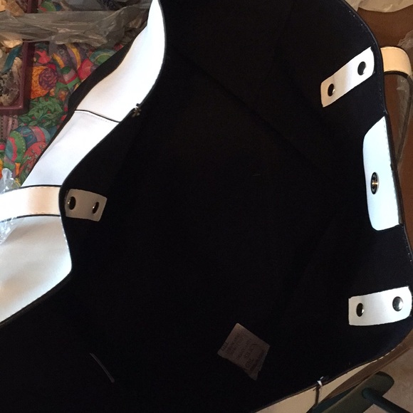 Lulu Dharma Vegan Tote Bag - Picture 6 of 7